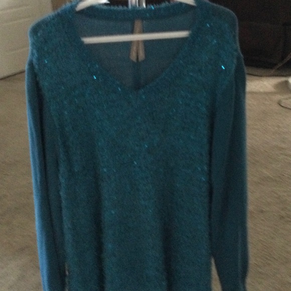 Pennington’s Turquoise Sparkly Sweater - Picture 3 of 5